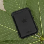 Магнітний MagSafe-кардхолдер Chestnut чорний зі штучної шкіри з київським гравіюванням, Kyiv Digital